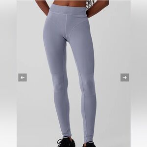 NWT Alo Yoga Leggings - Sz Small, Color - Fog